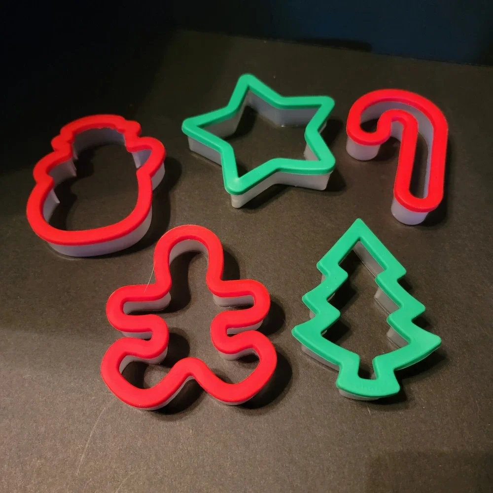5 Piece Cookie Cutter Red Green Set Soft Grip Tree Star Snowman Candy Cane